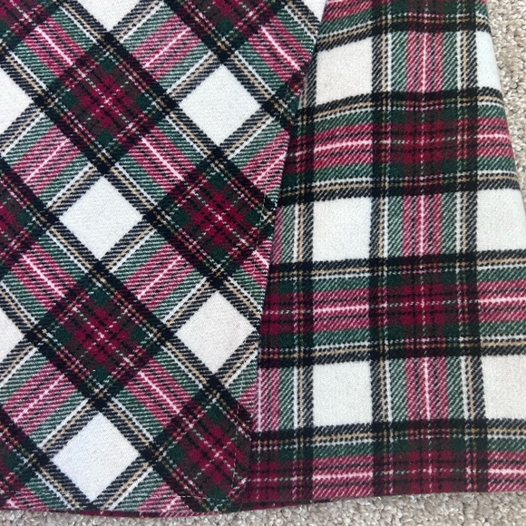 Hollister Ultra High Rise Red, White & Green Plaid Size XS Flannel A-Line Skirt - Picture 3 of 8